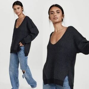 Free People Grey Slouchy V Neck Sweater sz M